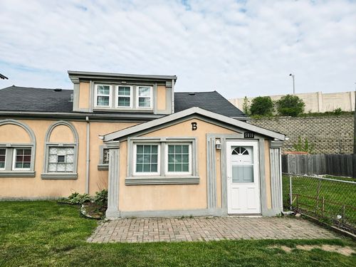 apt-b-5010 Harold Ave, Schiller Park, IL, 60176-1057 | Card Image