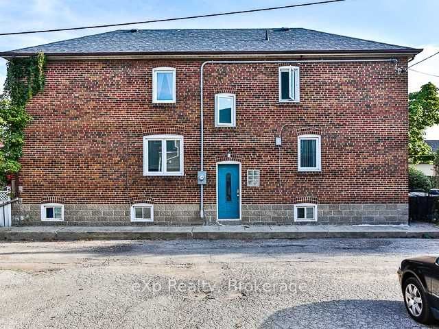 Residential Lease in Toronto W06 2