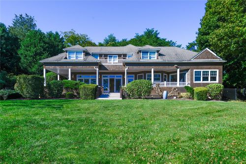 138 Green End Ave, Middletown, RI, 02842-7007 | Card Image