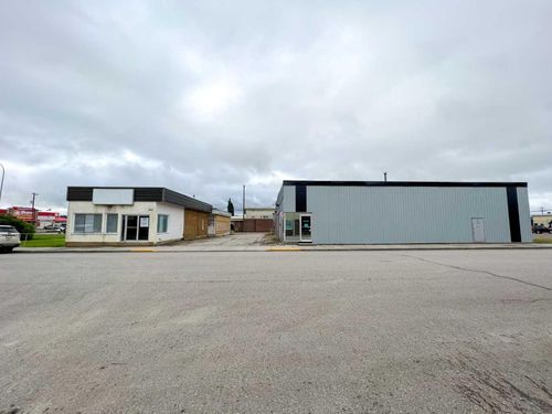 4915 3 Ave, Edson, AB, T7E1C2 | Card Image