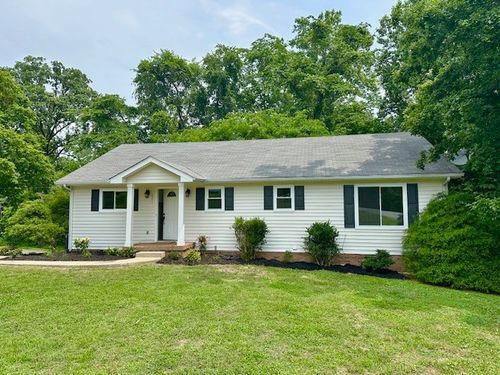 807 Poplar Dr, Centerville, TN, 37033-1119 | Card Image