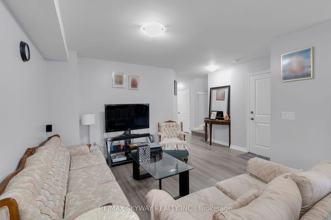 19 Rednor Dr, House attached with 4 bedrooms, 4 bathrooms and 4 parking in Brampton ON | Image 12