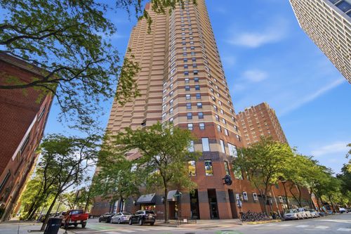 1506-3660 N Lake Shore Dr, Chicago, IL, 60613-5308 | Card Image