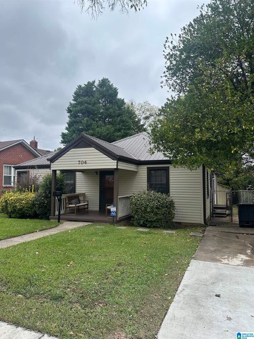 704 9th Ct W, BIRMINGHAM, AL, 35204-2928 | Card Image