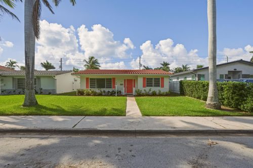 1114 Johnson Street, Hollywood, FL, 33019 | Card Image