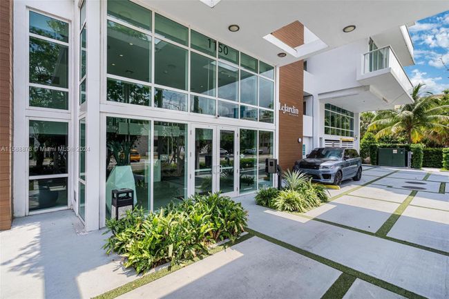 401 - 1150 102nd St, Condo with 2 bedrooms, 2 bathrooms and null parking in Bay Harbor Islands FL | Image 2