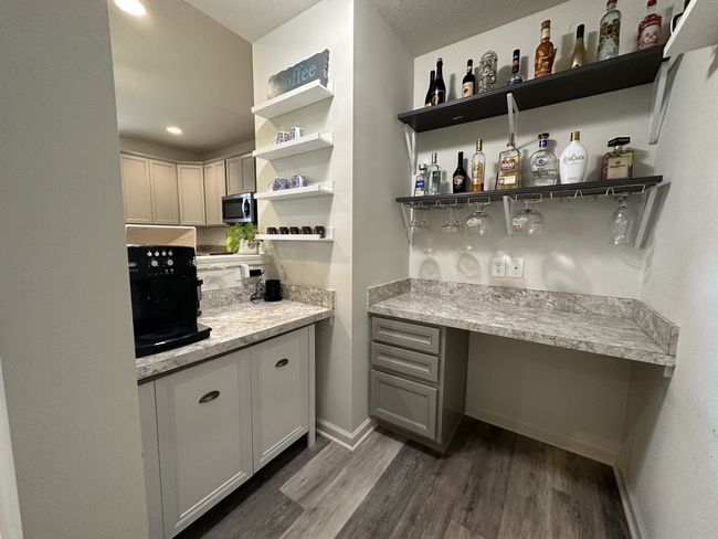 Kitchen Nook | Image 16
