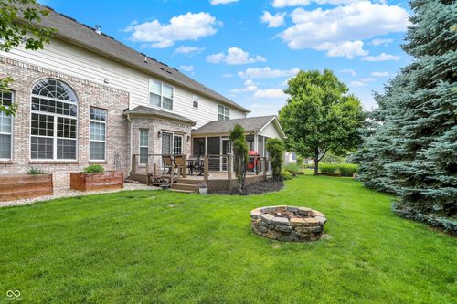 10587 Proposal Pointe Way, Fishers, IN, 46040-8106 | Card Image