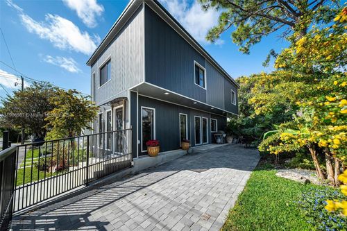 2692 Sw 31st Ave, Miami, FL, 33133-2906 | Card Image