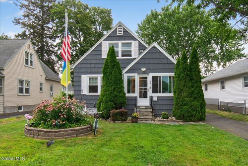 35 Fordham Ct, Albany, NY, 12209-1192 | Card Image