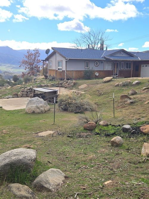 9656 Glacier Gulch Rd, Weldon, CA, 93283-9727 | Card Image