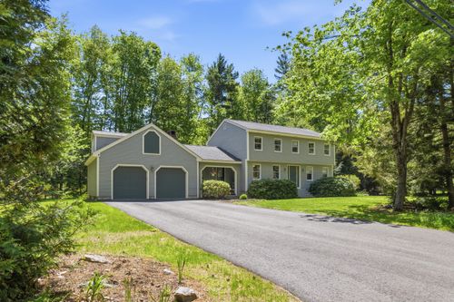 33 Hemlock Rd, Brunswick, ME, 04011-3445 | Card Image