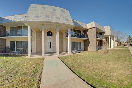 apt-d-4110 W 99th St, Oak Lawn, IL, 60453-3566 | Card Image