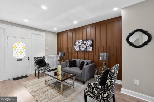 317 E Rockland Street, PHILADELPHIA, PA, 19120 | Card Image