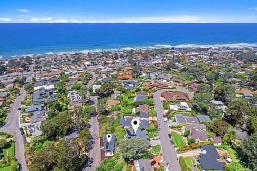 555 Amphitheatre Dr, Del Mar, CA, 92014-2611 | Card Image