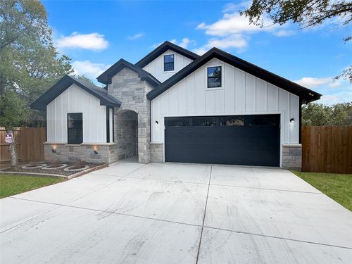 3025 Red Oak Dr, Granbury, TX, 76048 | Card Image