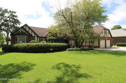 138 White Oak Bluff Road, Stella, NC, 28582 | Card Image