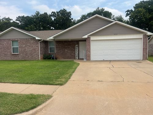 4422 Bobbie Ann Dr, Granbury, TX, 76049-7481 | Card Image