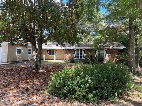 8820 Manoo Pl, Diamondhead, MS, 39525-4217 | Card Image