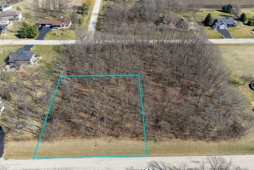205 Kyle Ln, Kirkland, IL, 60146-7910 | Card Image
