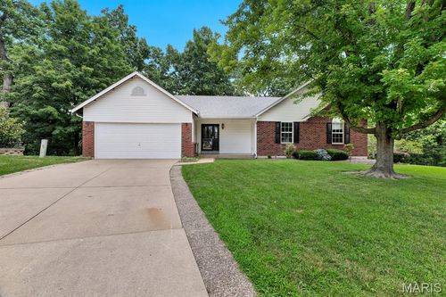 522 Winter Park Dr, O Fallon, MO, 63366-5532 | Card Image