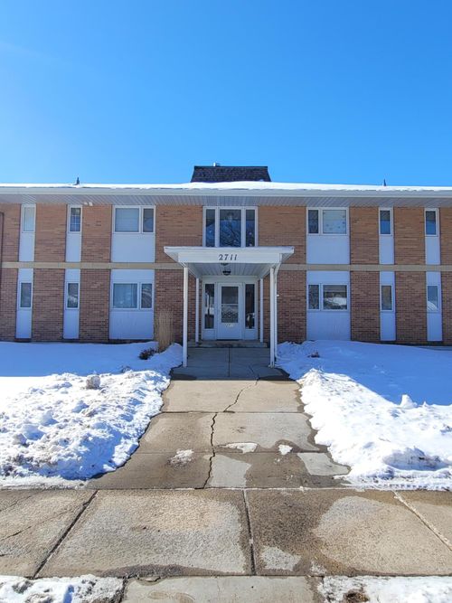 2-2711 12th St S, Fargo, ND, 58103-6047 | Card Image