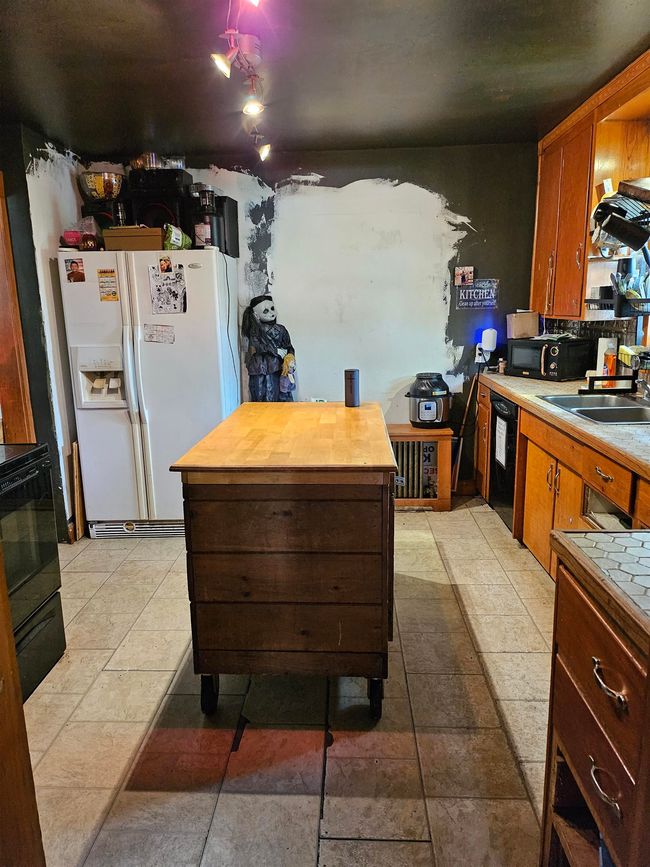 41 Jasper St, House other with 3 bedrooms, 2 bathrooms and null parking in Berlin NH | Image 4