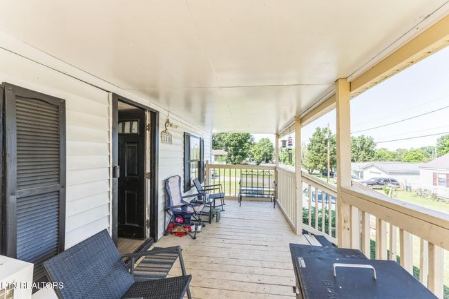1810 Creason Dr, House other with 3 bedrooms, 2 bathrooms and null parking in Maryville TN | Image 9