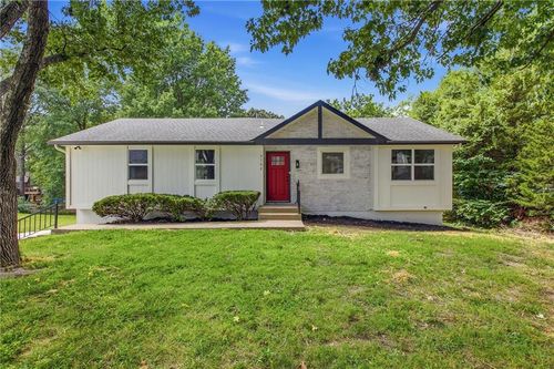 3702 Ne Grant St, Lee's Summit, MO, 64064-1929 | Card Image