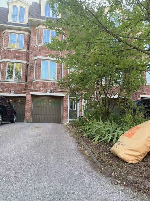 142 Hall St, Richmond Hill, ON, L4C4N8 | Card Image