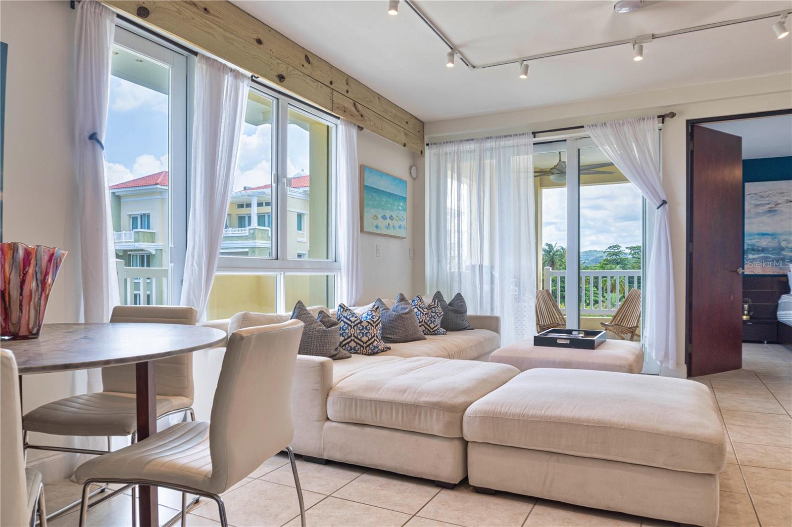 Residential en venta en HUMACAO, 200 OCEAN DRIVE, 1140 m²