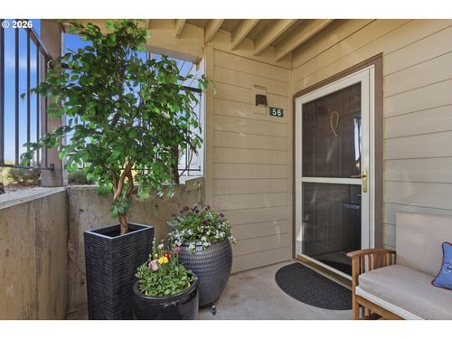 56-6331 White Tail Dr, West Linn, OR, 97068-2565 | Card Image