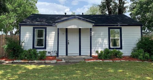 900 Carver St, Mesquite, TX, 75149-5014 | Card Image