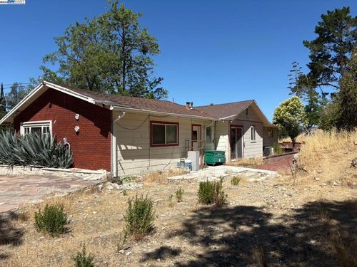 82 El Camino Corto, Walnut Creek, CA, 94596-5410 | Card Image