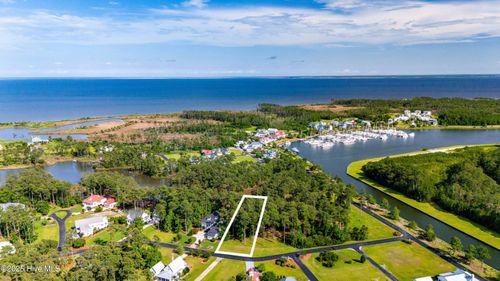 88 Oyster Point Rd, Oriental, NC, 28571-7519 | Card Image
