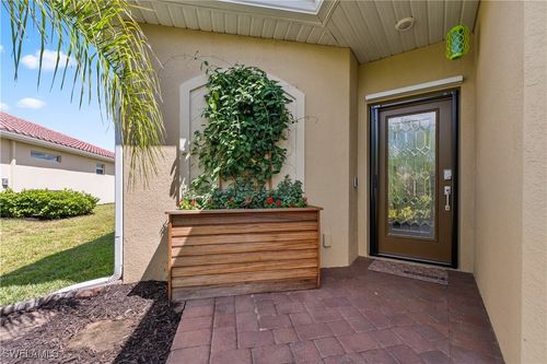 2656 Vine Ave, Naples, FL, 34120-5667 | Card Image