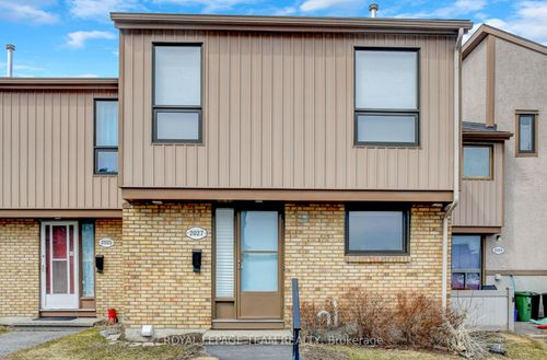 35-2027 Stonehenge Cres, Gloucester, ON, K1B4N7 | Card Image