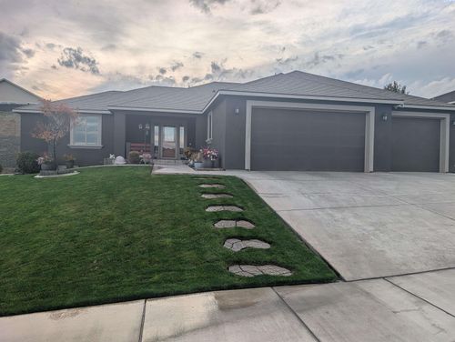 3802 Cook Ln, Pasco, WA, 99301-0016 | Card Image