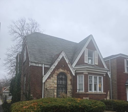 8411 Indiana Ave, Chicago, IL, 60619-5606 | Card Image