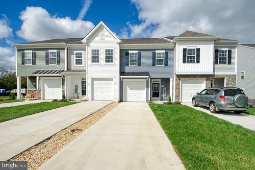 54 Melsonby Dr, BUNKER HILL, WV, 25413-2109 | Card Image
