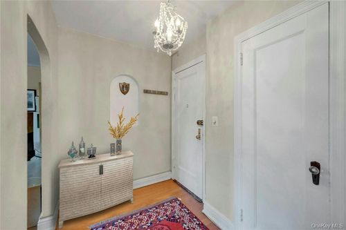 apt-9b-280 Bronxville Rd, Bronxville, NY, 10708-2820 | Card Image
