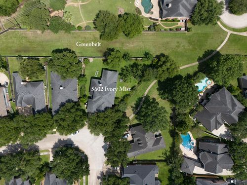 5602 Ivory Mist Ln, Houston, TX, 77041-6690 | Card Image