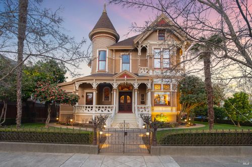 608 Randolph St, Napa, CA, 94559-2915 | Card Image