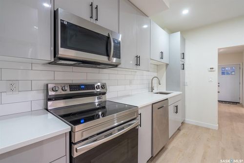 1906 Cameron St, Regina, SK, S4T2V1 | Card Image