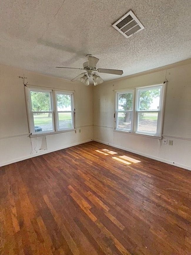 1921 Mckamie Rd, House other with 2 bedrooms, 1 bathrooms and null parking in Mcgregor TX | Image 14