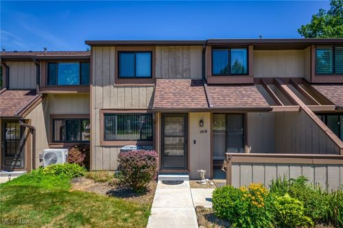 11424 Harbour Light Dr, North Royalton, OH, 44133-2602 | Card Image