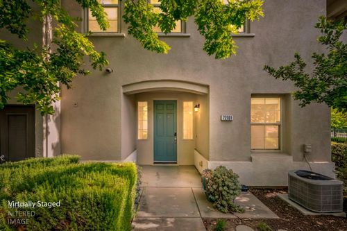 72101-5301 E Commerce Way, Sacramento, CA, 95835-3000 | Card Image