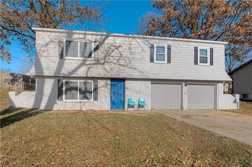 5216 Ne 57th St, Kansas City, MO, 64119-2432 | Card Image