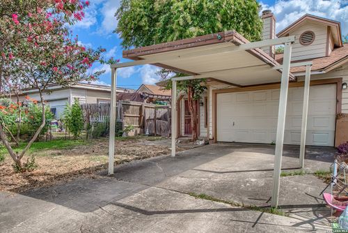 80-8412 Dixon Ridge Dr, San Antonio, TX, 78239-4005 | Card Image
