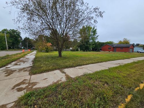120 1st St Ne, Crosby, MN, 56441-1606 | Card Image